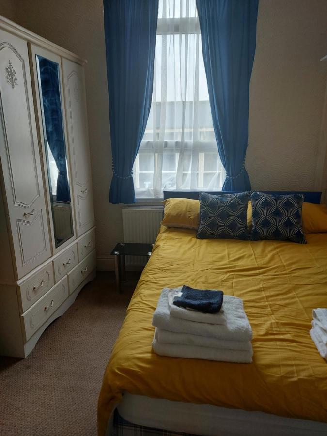 Sandyrise Holiday Lets Apartment Scarborough Exterior photo